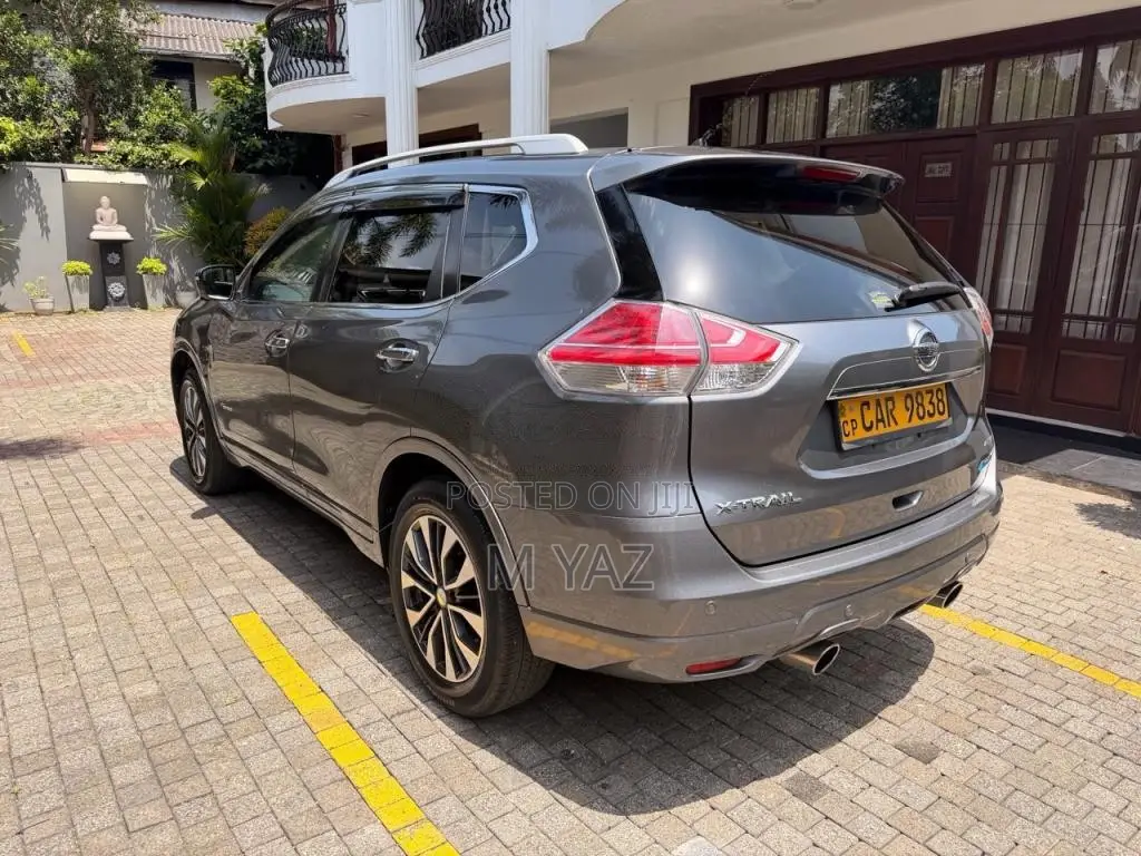Nissan X-Trail Premier 2016 SUV (Used)