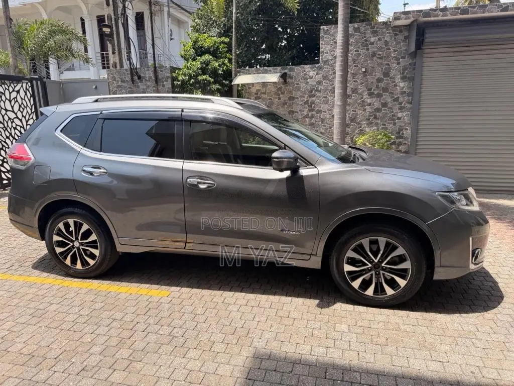 Nissan X-Trail Premier 2016 SUV (Used)
