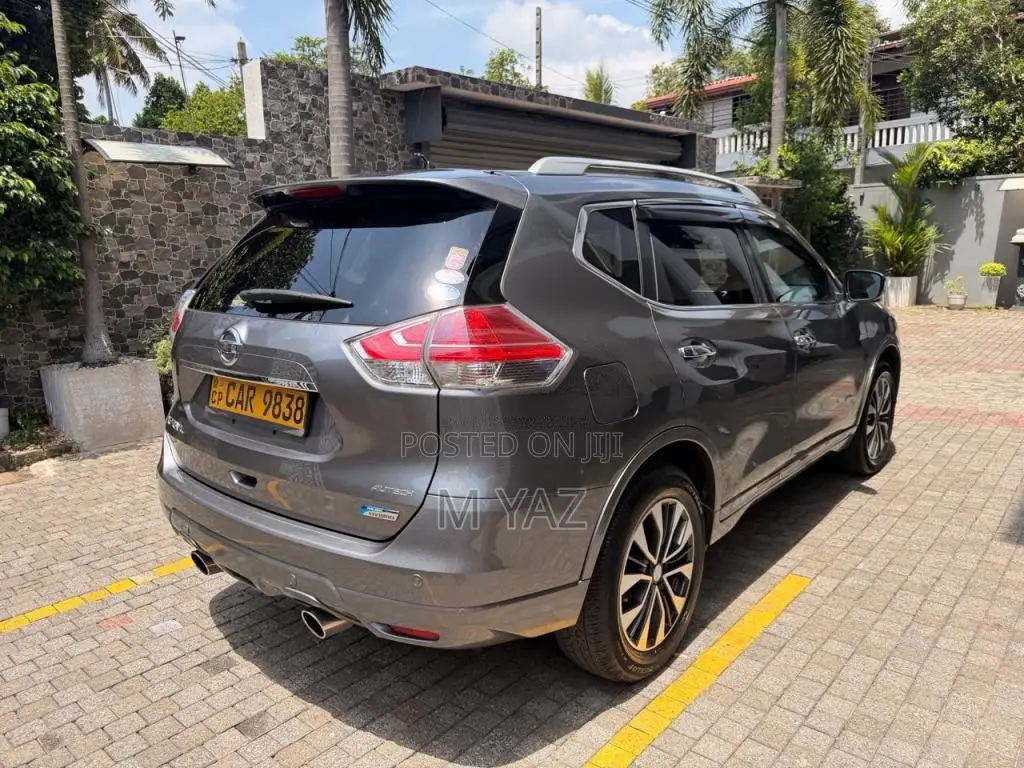 Nissan X-Trail Premier 2016 SUV (Used)
