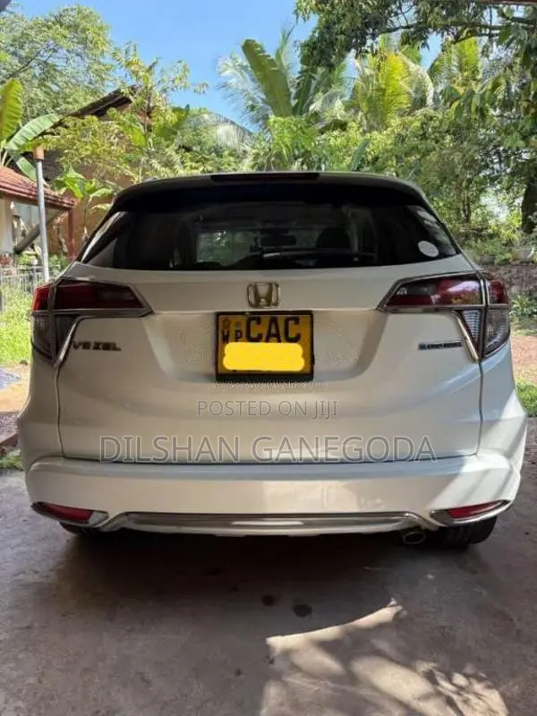 Honda Vezel 2014 SUV (Used)