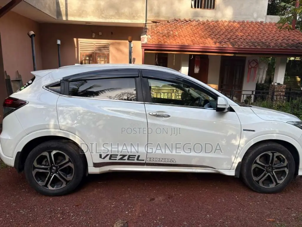 Honda Vezel 2014 SUV (Used)