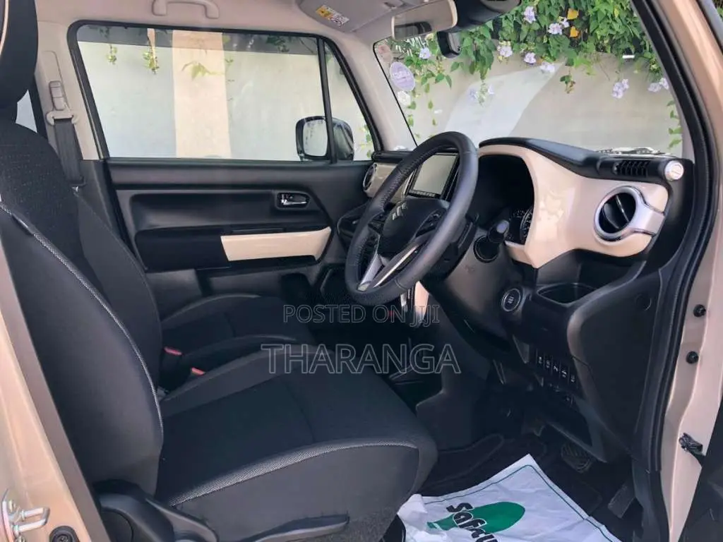 Suzuki XBEE MZ Hybrid 2025 SUV (Used)