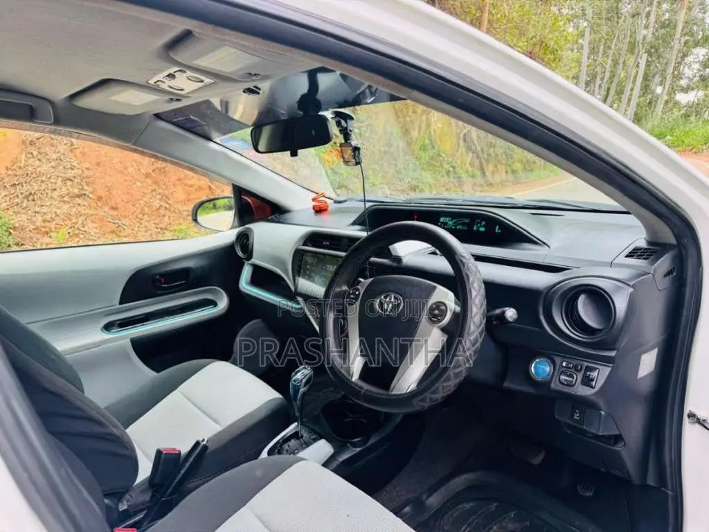 Toyota Aqua S Grade 2014 Car (Used)