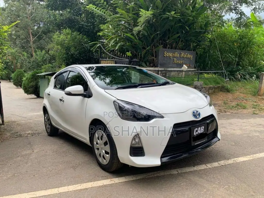 Toyota Aqua S Grade 2014 Car (Used)