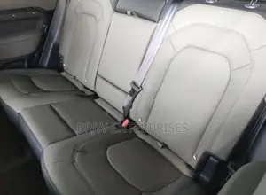 Land Rover Defender 110 HSE full Petrol 2025
