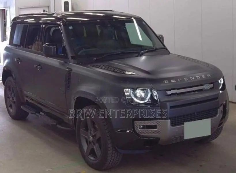 Land Rover Defender 110 HSE full Petrol 2025