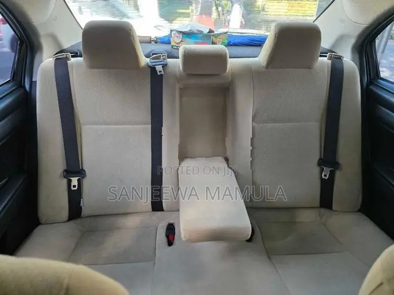 Toyota Axio 2015