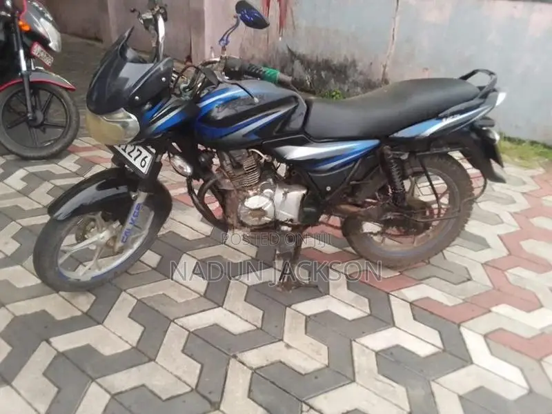 Bajaj Platina 100 ES 2016