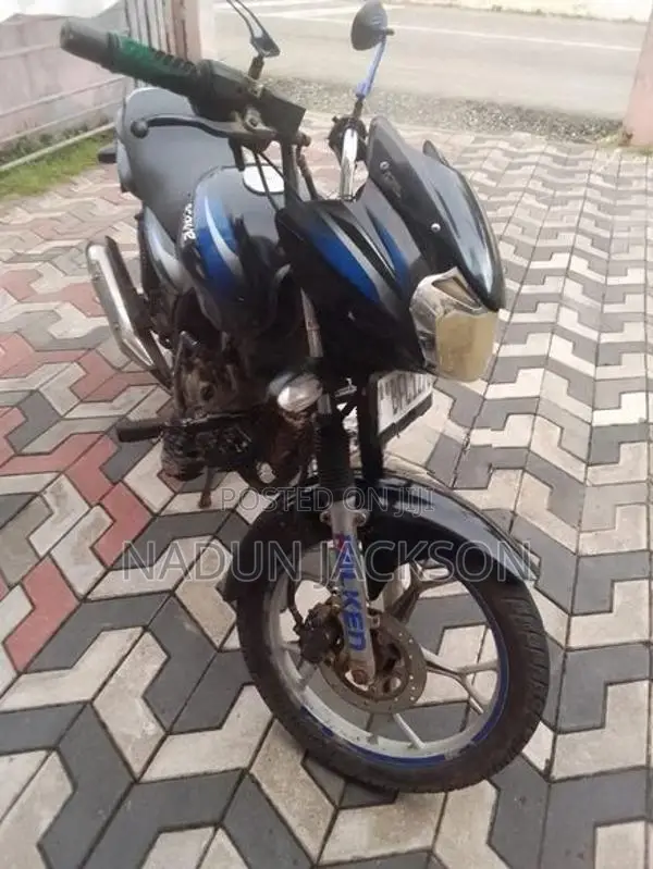 Bajaj Platina 100 ES 2016
