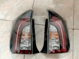 Toyota Prius ZVW 30 GS Tail Light Set