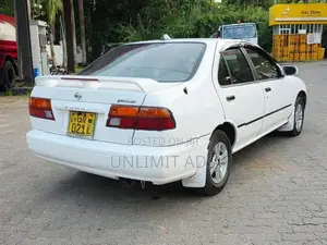 Nissan Sunny FB14 SUPER SALOON 1997