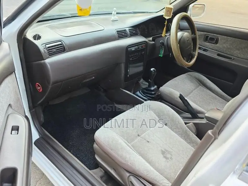 Nissan Sunny FB14 SUPER SALOON 1997