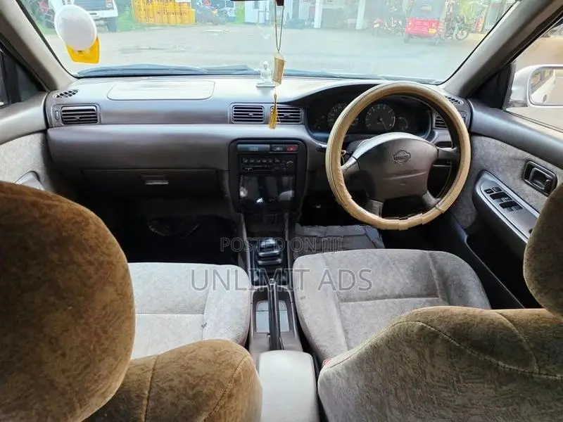 Nissan Sunny FB14 SUPER SALOON 1997