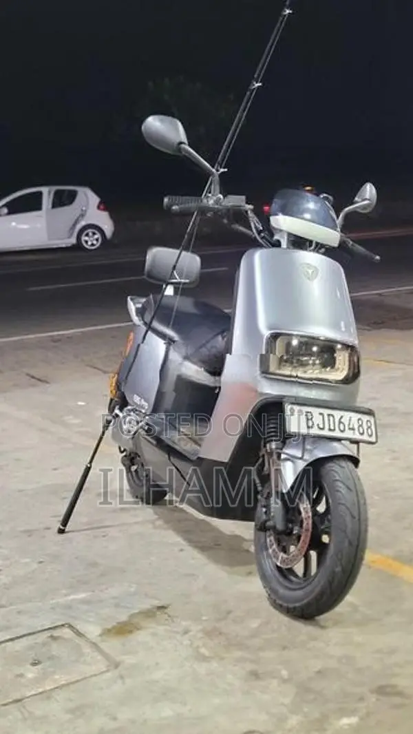 Yadea E8S Pro 2023