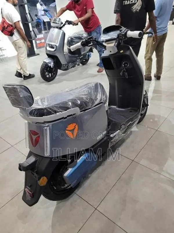 Yadea E8S Pro 2023