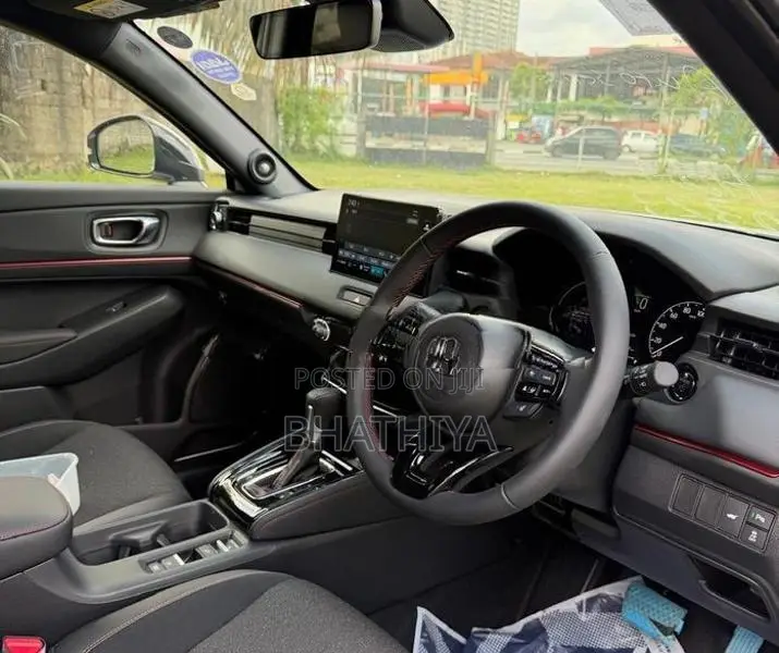 Honda Vezel Z premium RS 10sound 2026