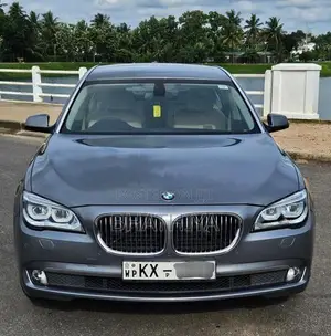 BMW 740Le pure petrol long whL 2012
