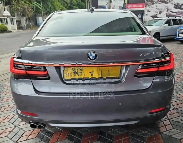 BMW 740Le pure petrol long whL 2012