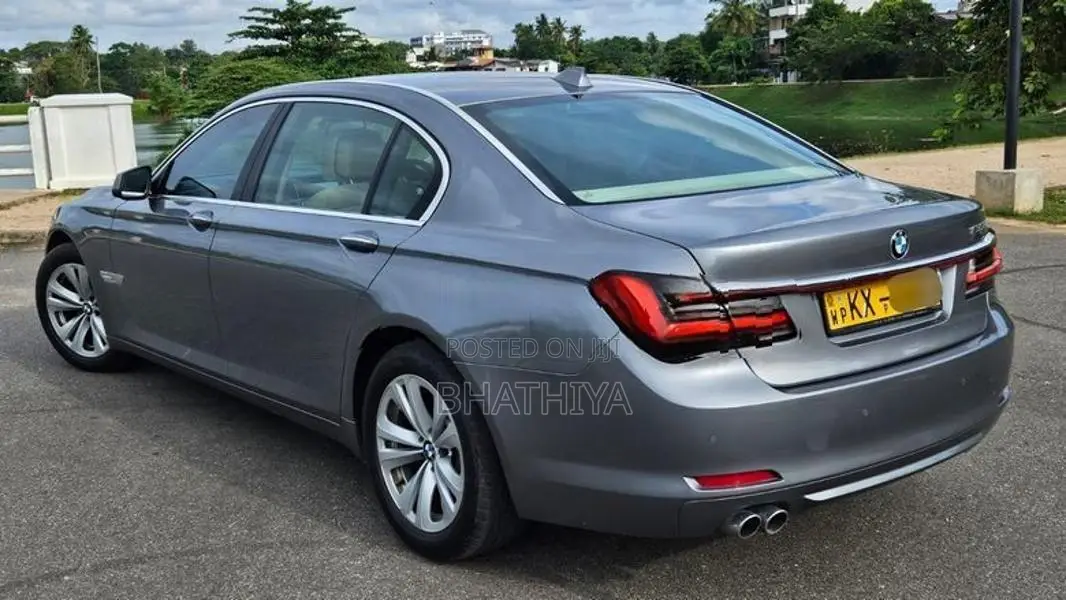 BMW 740Le pure petrol long whL 2012