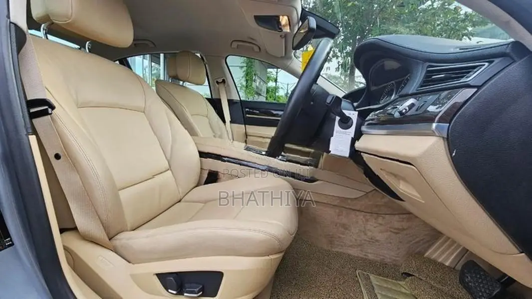 BMW 740Le pure petrol long whL 2012
