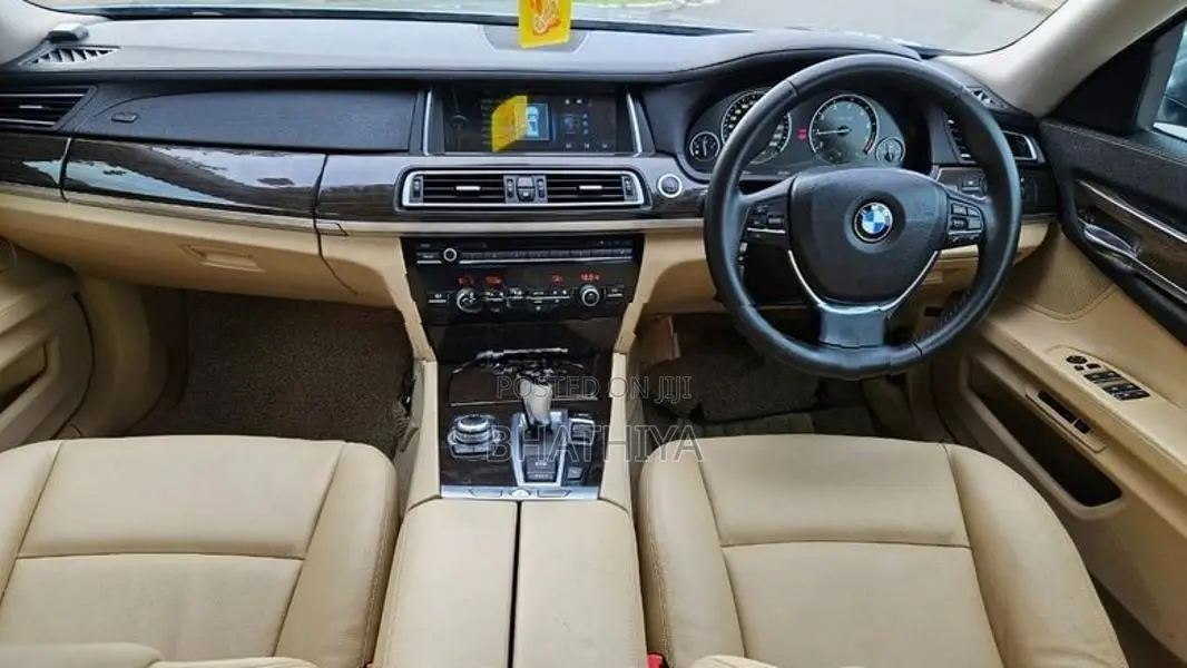 BMW 740Le pure petrol long whL 2012
