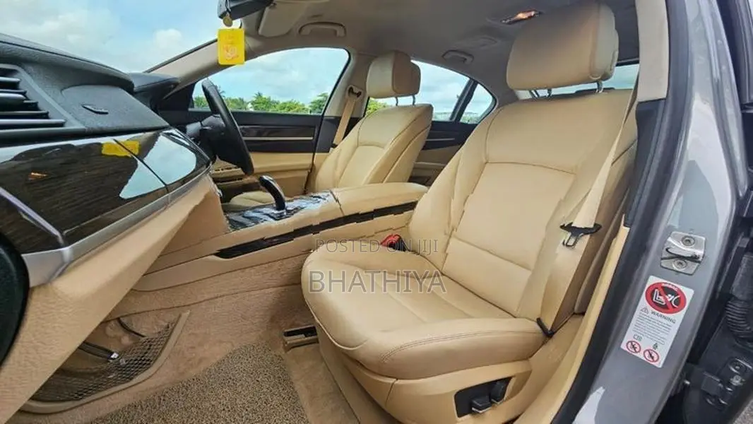 BMW 740Le pure petrol long whL 2012