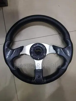 MOMO Style Steering Wheel
