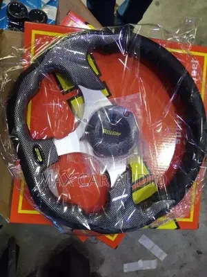 MOMO Style Steering Wheel