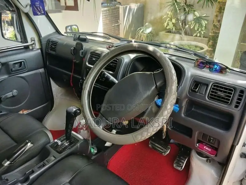 Suzuki Carry 2013