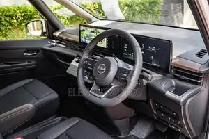Nissan Serena Highway Star V 2025
