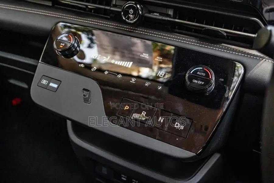 Nissan Serena Highway Star V 2025