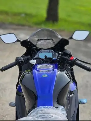 Yamaha R15 V4 moster 2026