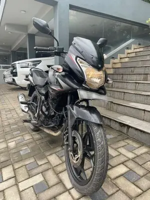 Bajaj Discover 150F 2015