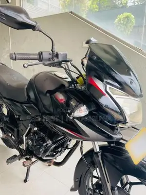 Bajaj Discover 150F 2015