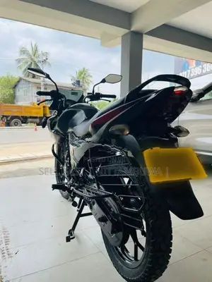 Bajaj Discover 150F 2015