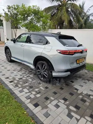 Honda Vezel Z Play 2025