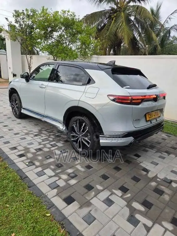 Honda Vezel Z Play 2025