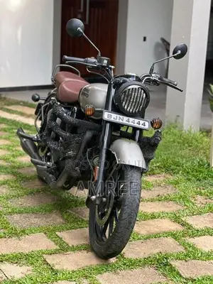 Royal Enfield Classic 350 2024