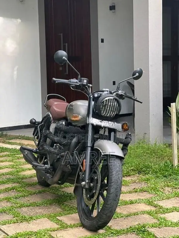 Royal Enfield Classic 350 2024