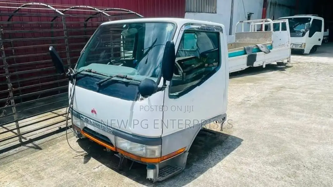 Mitsubishi Canter Lorry Cabin 24v