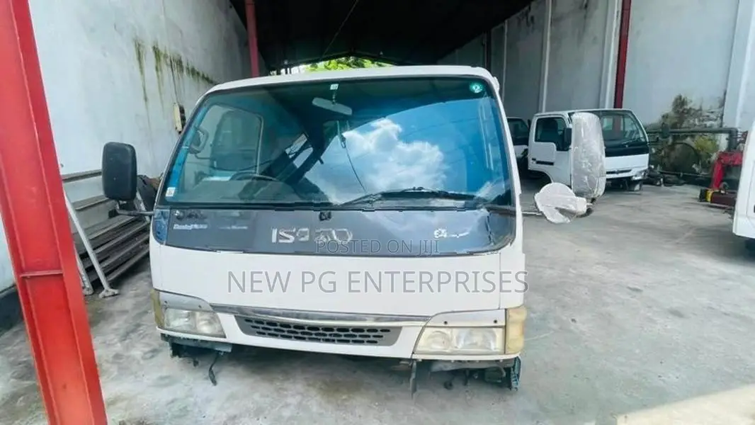 Isuzu Lorry Cabin Wide 24v