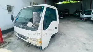 Isuzu Lorry Cabin Wide 24v