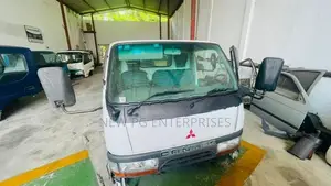 Mitsubishi Canter Lorry Cabin 24v