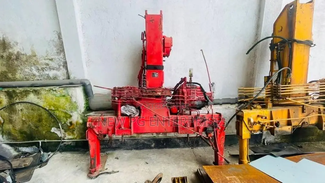 Unic Crane 2.2 T