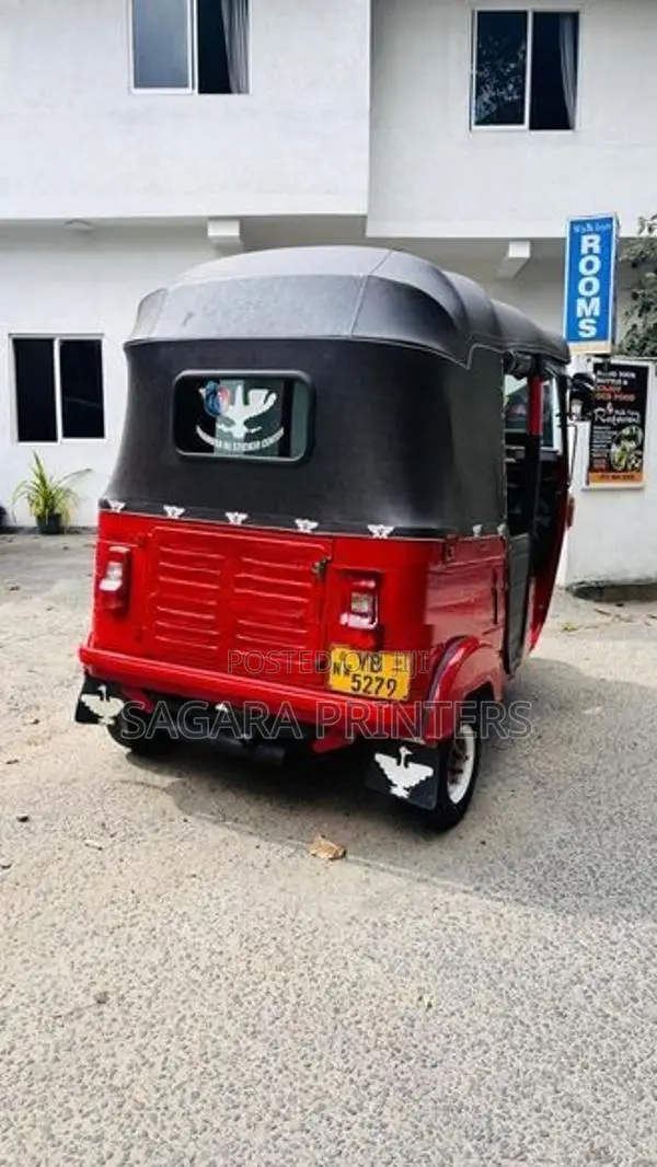 Bajaj RE 2010