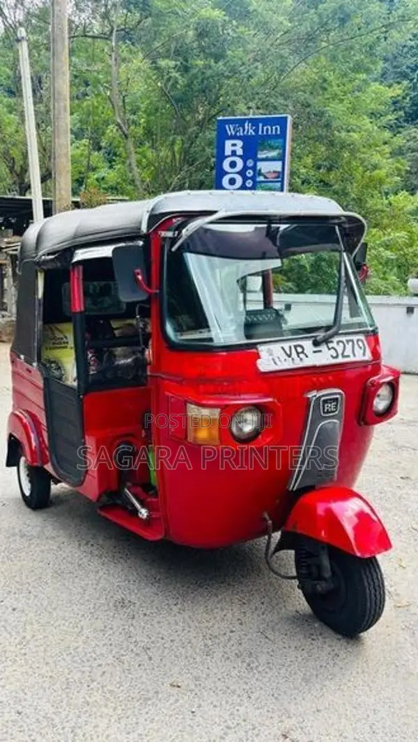 Bajaj RE 2010