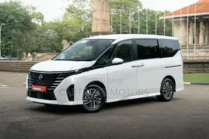 Nissan Serena e-POWER Highway star 2025