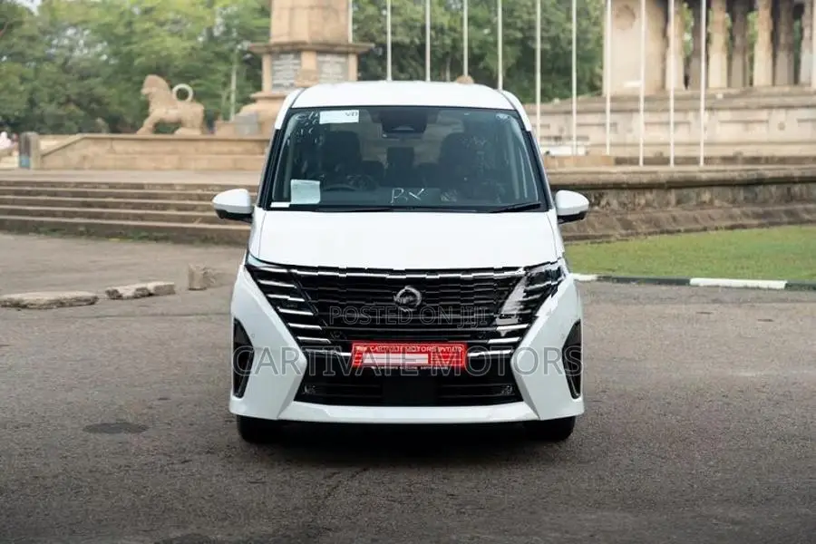 Nissan Serena e-POWER Highway star 2025
