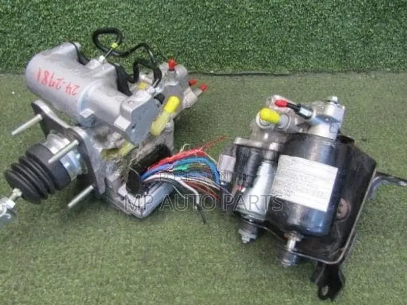 Toyota Esquire ABS Unit