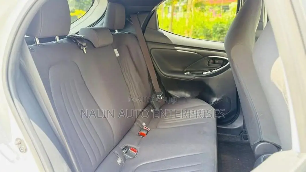 Toyota Yaris X Grade 2024
